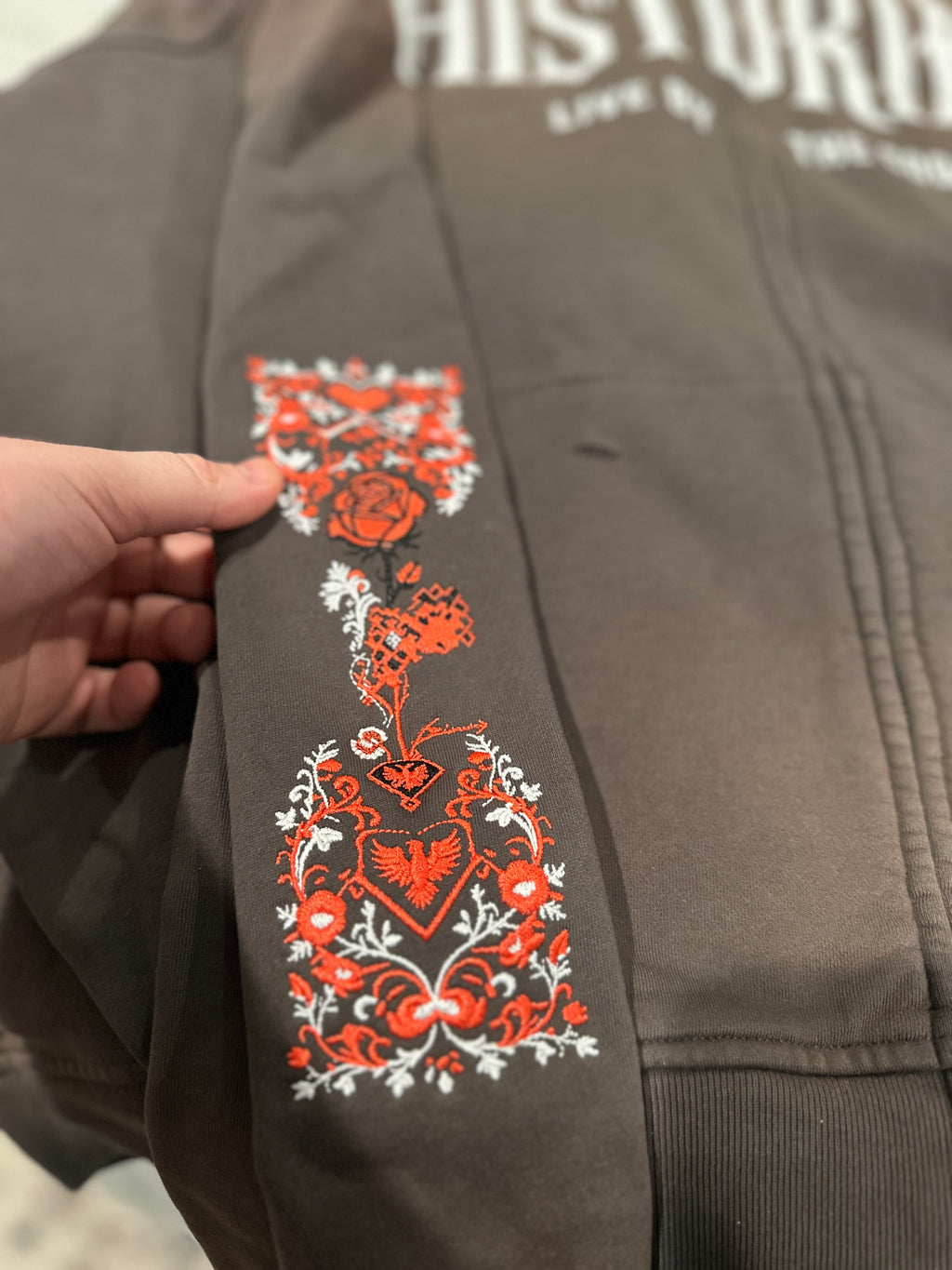 “HISTORIKE” X Double Sleeve Embroidery Vintage Full Zip (MultiColour)