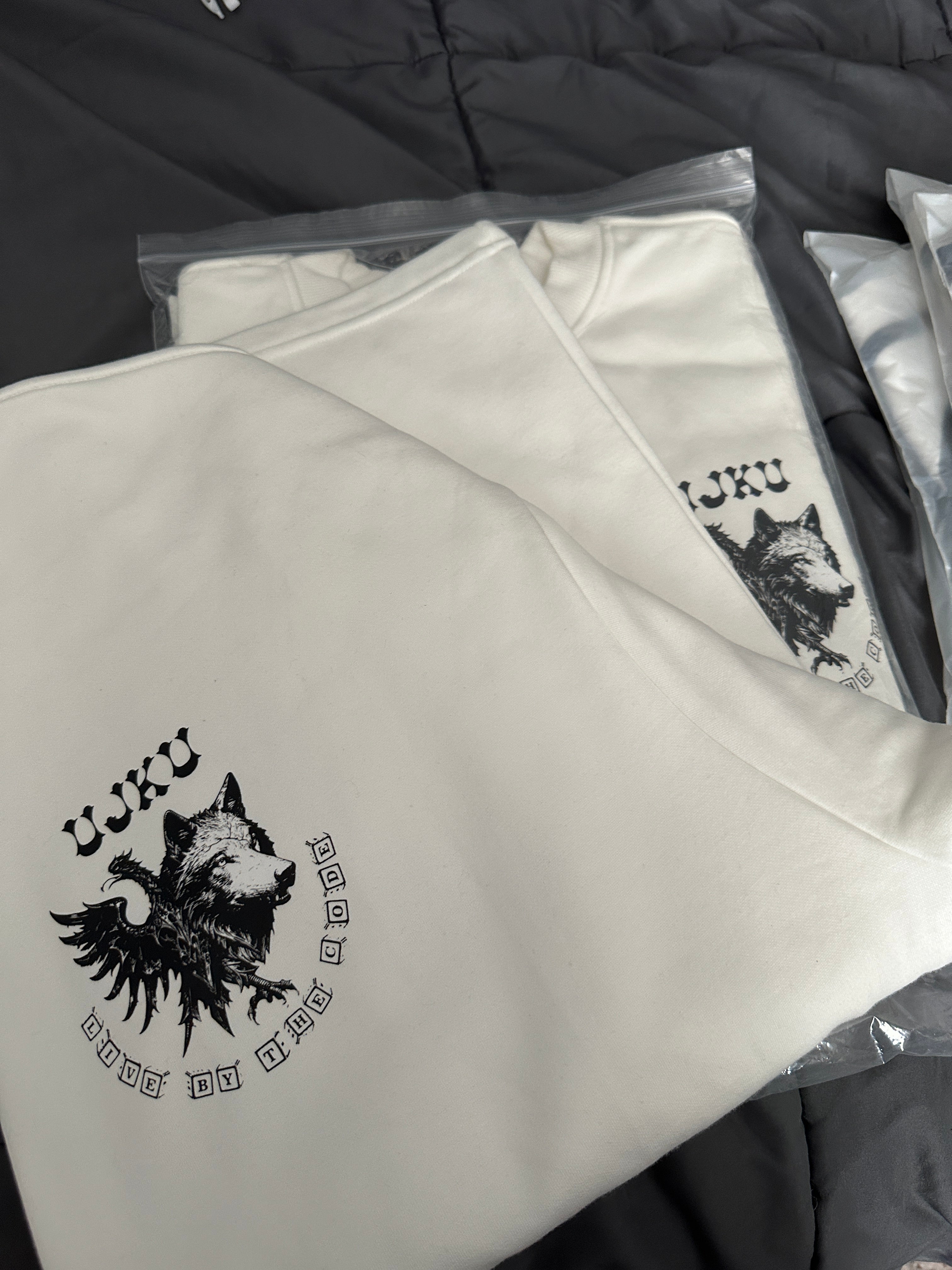 UJKU WHITE CAMO SWEATSHIRTS